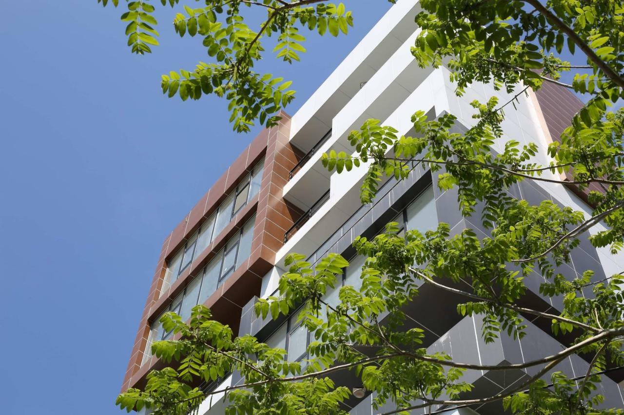 Otakhebi Hotel Sarpi Eksteriør billede