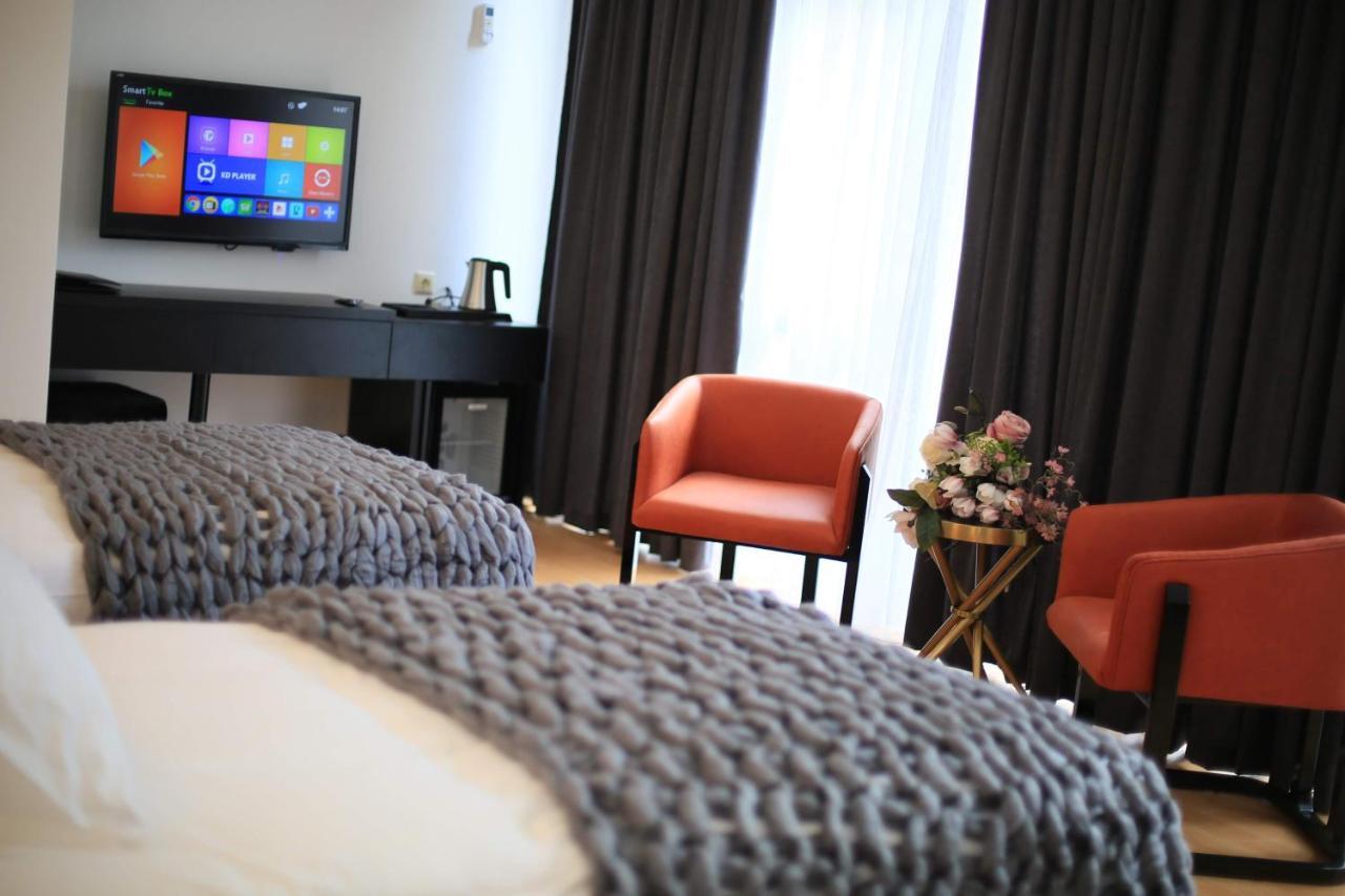 Otakhebi Hotel Sarpi Eksteriør billede